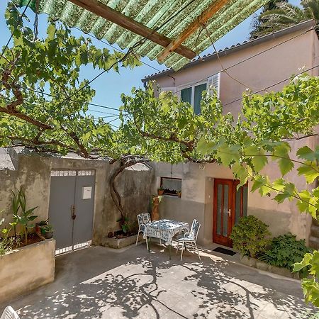 וולי לוסיניי Apartments Ivna מראה חיצוני תמונה