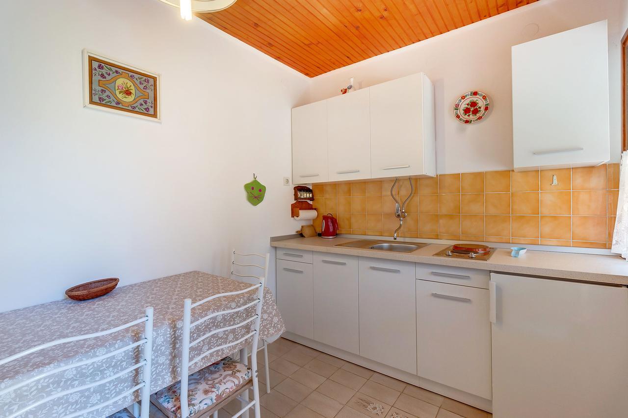 וולי לוסיניי Apartments Ivna מראה חיצוני תמונה