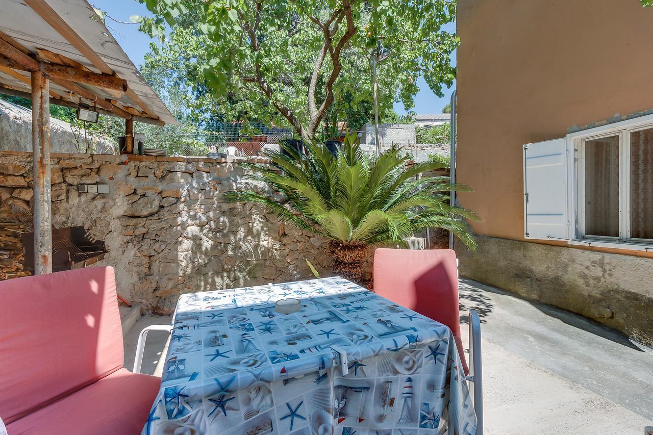 וולי לוסיניי Apartments Ivna מראה חיצוני תמונה