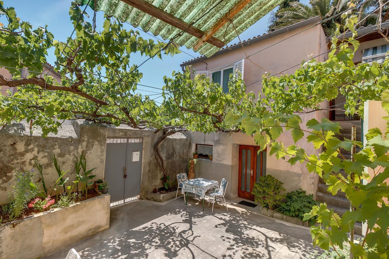 וולי לוסיניי Apartments Ivna מראה חיצוני תמונה