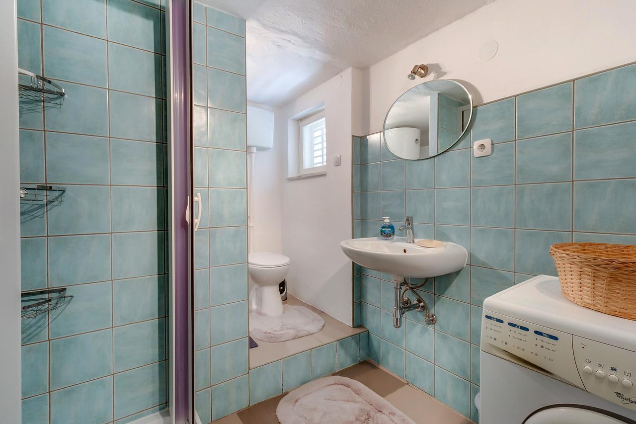 וולי לוסיניי Apartments Ivna מראה חיצוני תמונה