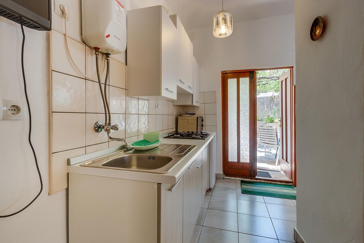 וולי לוסיניי Apartments Ivna מראה חיצוני תמונה