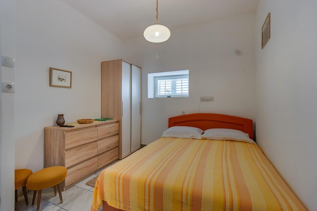 וולי לוסיניי Apartments Ivna מראה חיצוני תמונה