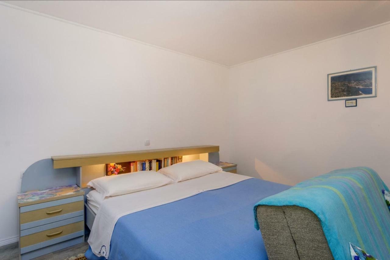 וולי לוסיניי Apartments Ivna מראה חיצוני תמונה